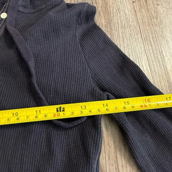 American Eagle Y2K fitted Henley hoodie - Picture 4 of 4